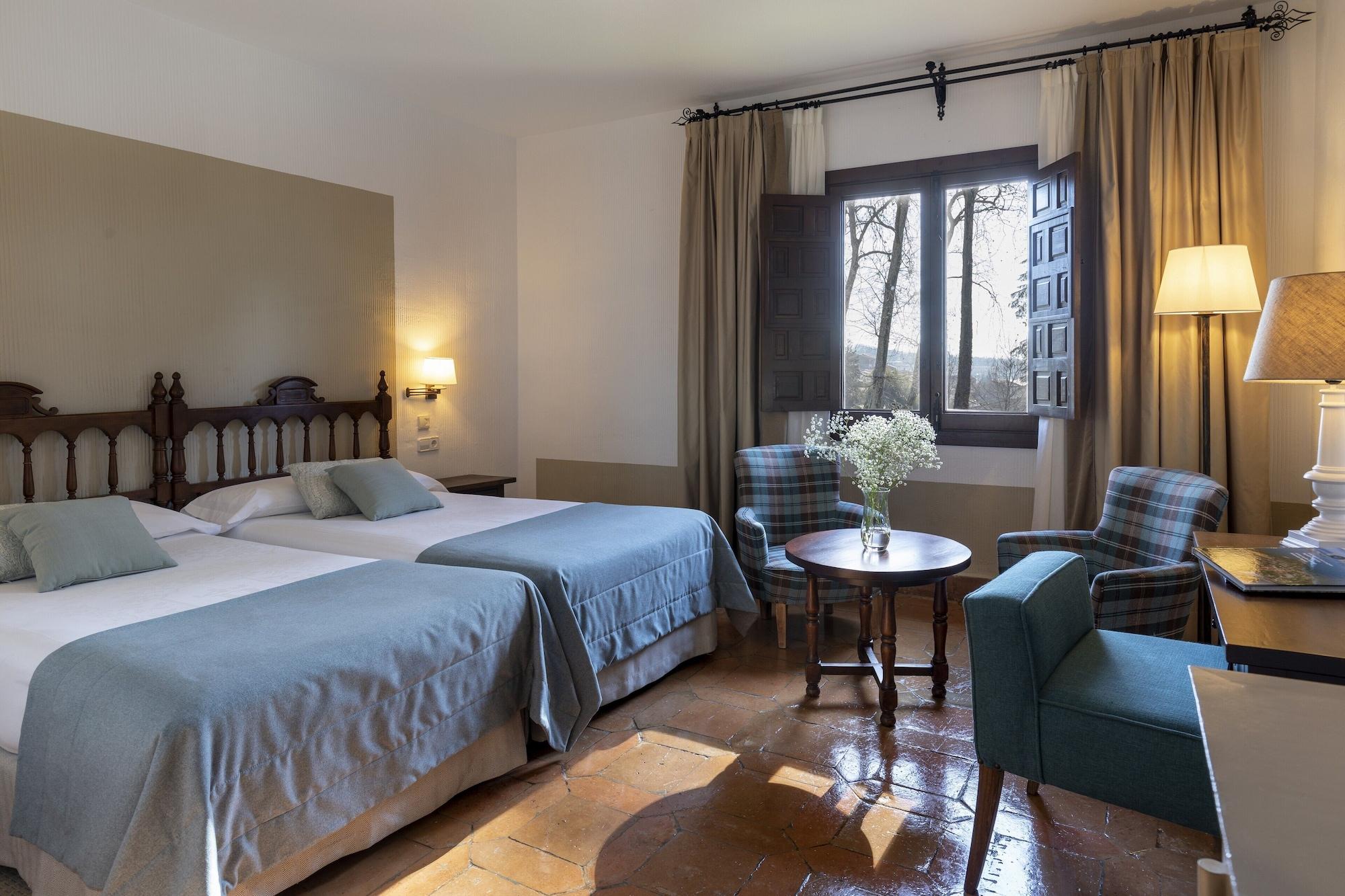 Parador De Jarandilla De La Vera Εξωτερικό φωτογραφία