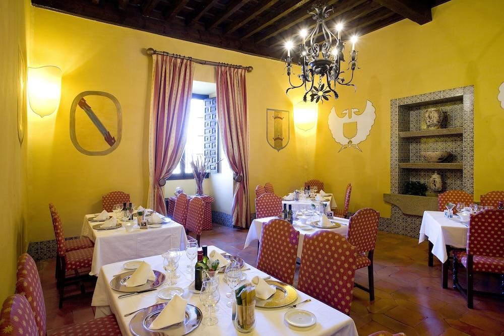 Parador De Jarandilla De La Vera Εξωτερικό φωτογραφία