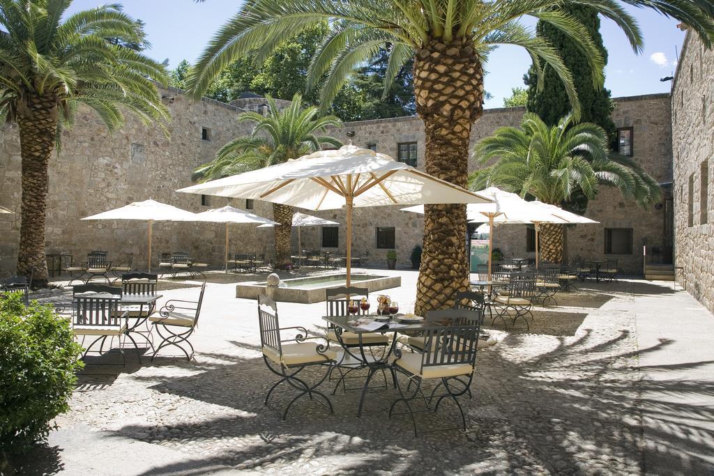 Parador De Jarandilla De La Vera Εξωτερικό φωτογραφία