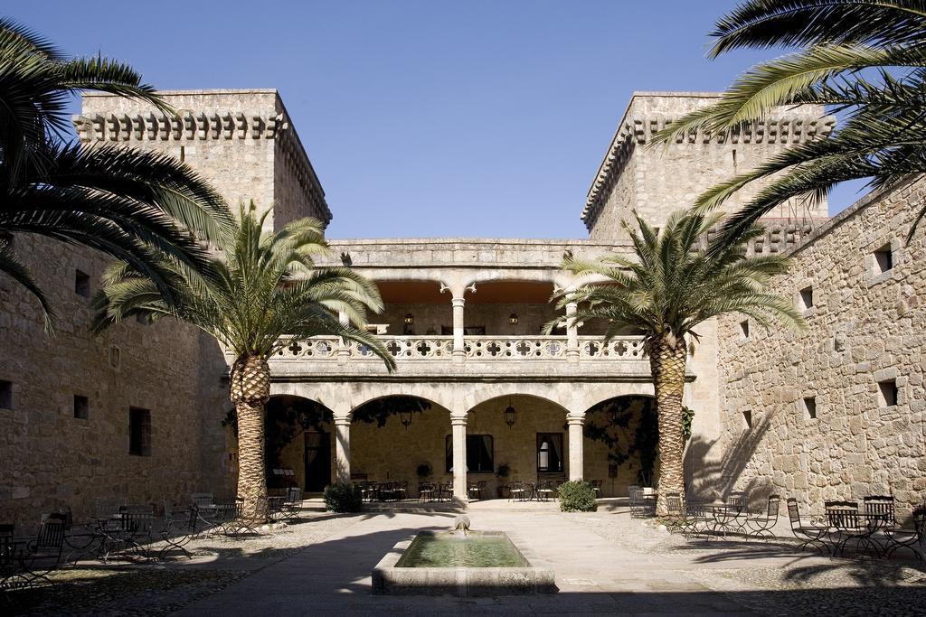 Parador De Jarandilla De La Vera Εξωτερικό φωτογραφία