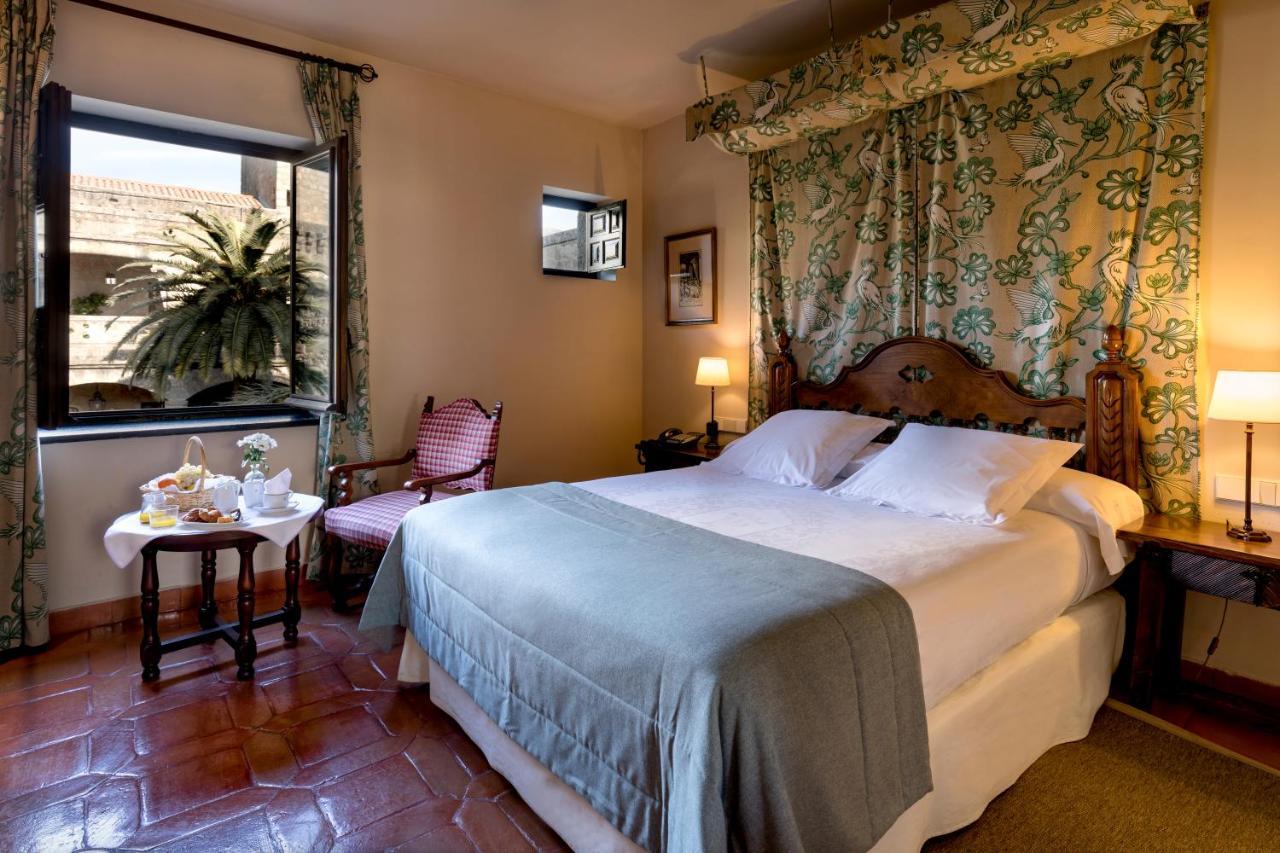 Parador De Jarandilla De La Vera Εξωτερικό φωτογραφία