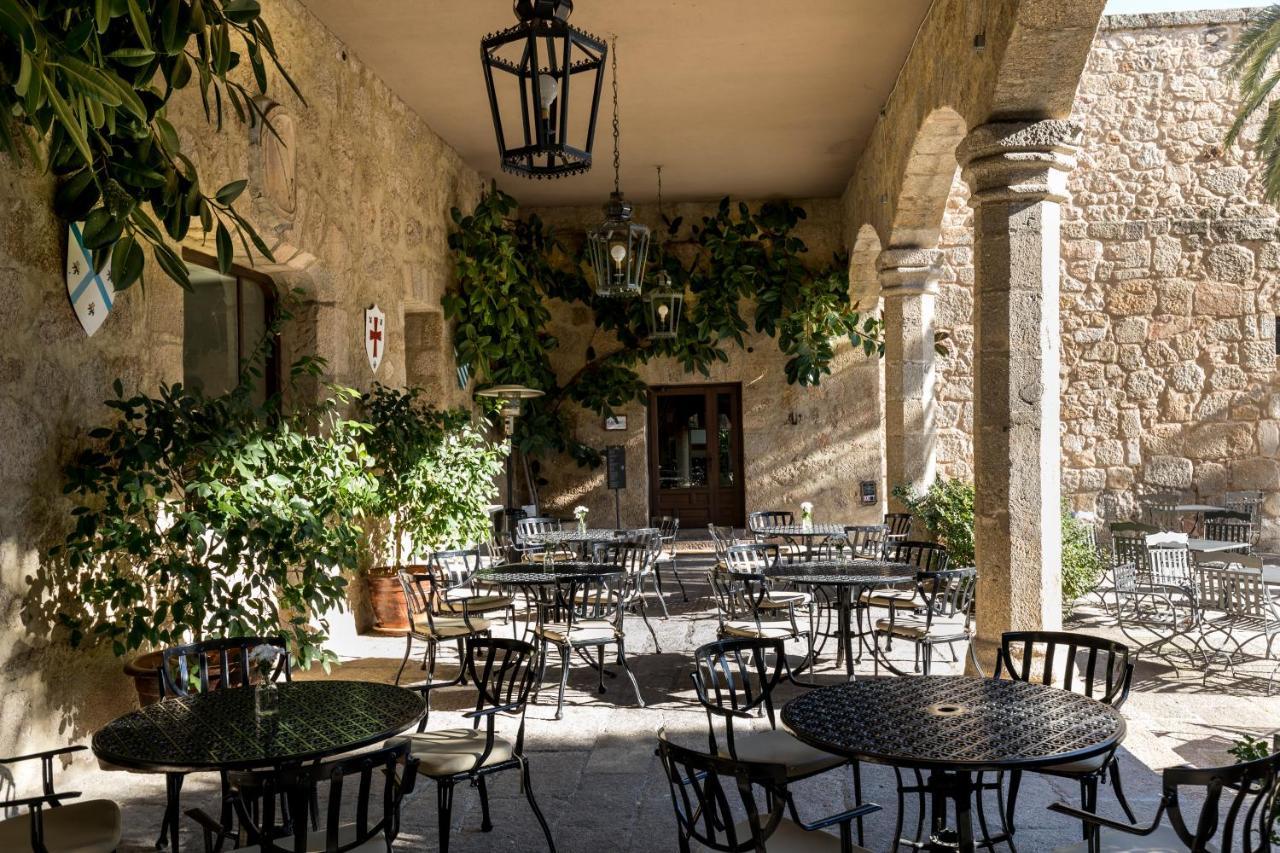 Parador De Jarandilla De La Vera Εξωτερικό φωτογραφία